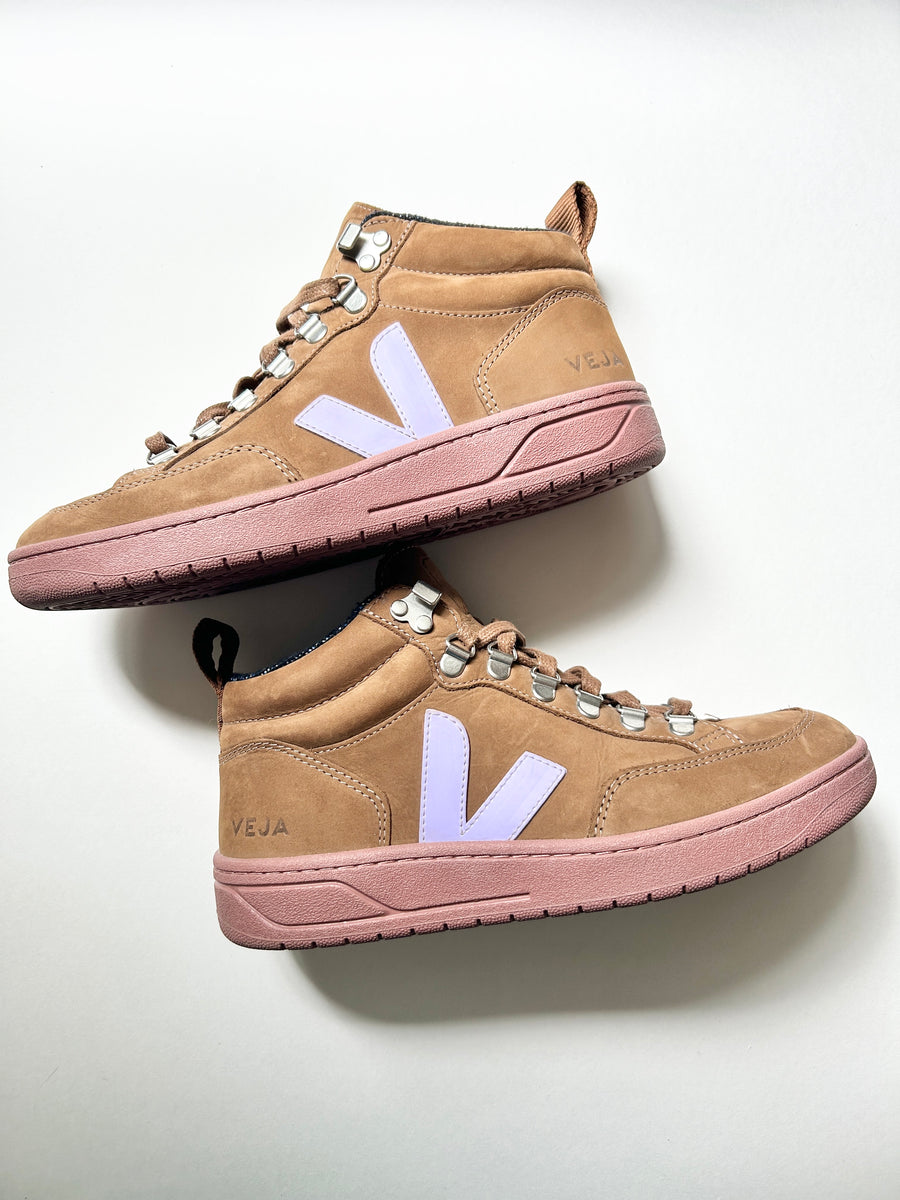 NEW Veja Hightop Suede Sneakers 6Y