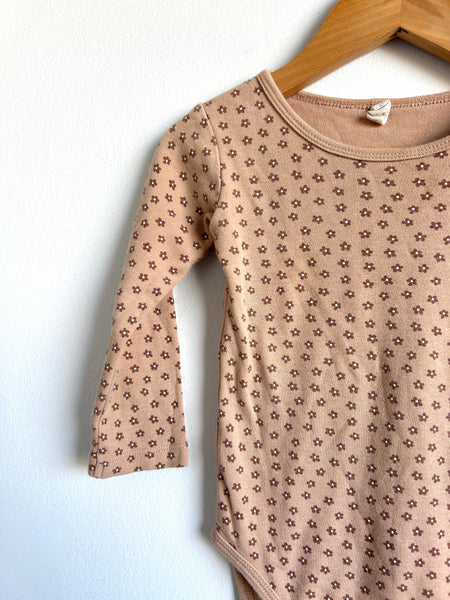 Quincy Mae Muted Blush Brown Daisy Long Sleeve Onesie • 12-18 months