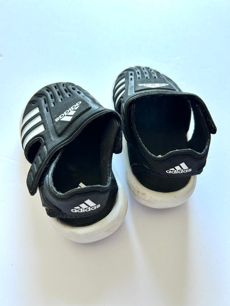 Adidas Closed Toe Black and White Sandals • 7c