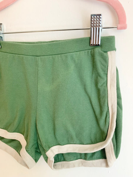 Petits Vilains Green Running Shorts • 6-7 years