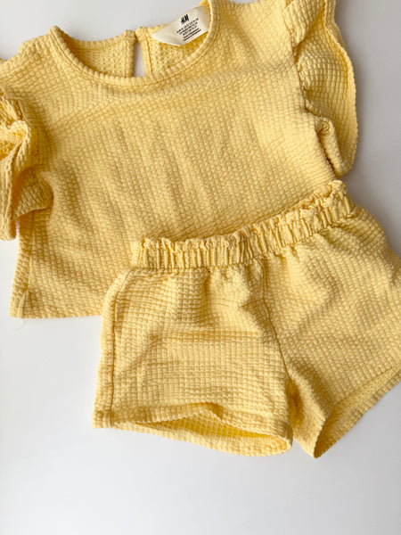 H&M Yellow Textured 2pc Shorty Set • 18-24 months