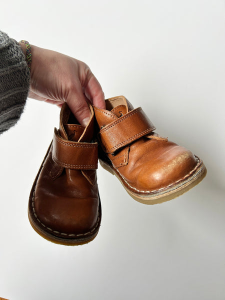 Petit Nord Copenhagen Velcro "Desert" Leather Boots • 7/7.5c (23EU)