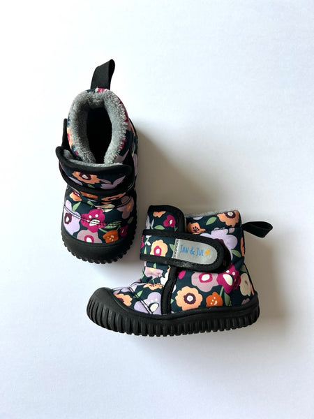 Jan and Jul Toasty-Dry Fuzzy Lined Boots • 5c