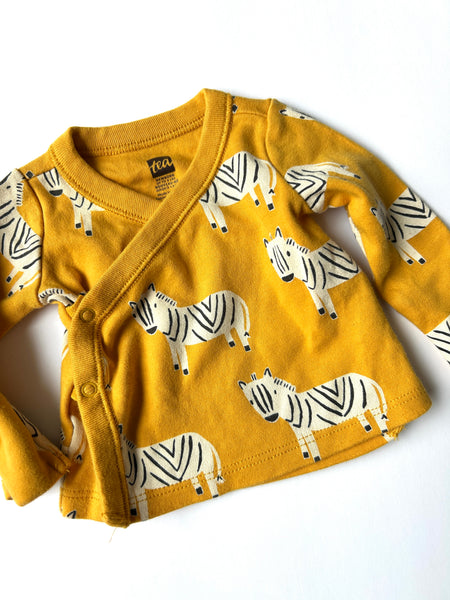 Tea Giraffe Kimono Style Button Up Long Sleeve Top • Newborn
