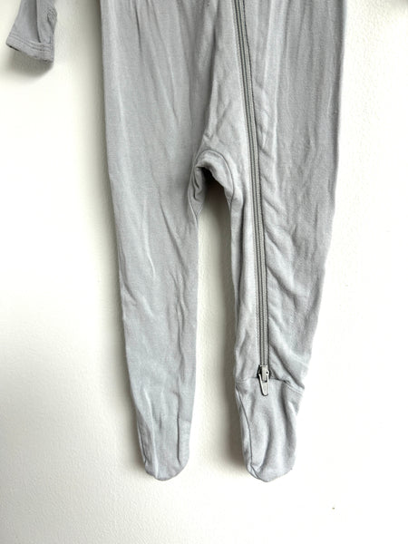Kyte Grey Zip Romper • 0-3 months