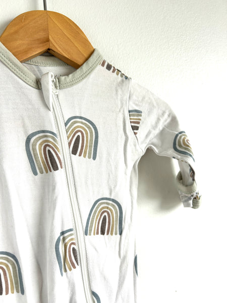 Kyte Bamboo Rainbow Zip Romper with Feet• 0-3 months