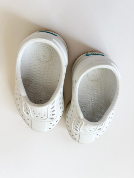NEW Natives White Sneakers • 5c