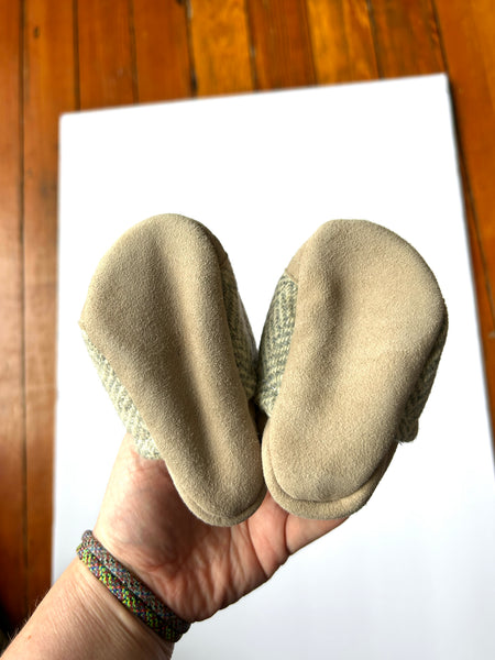 Parker and Posie Tiny Shoes • 4.5" long