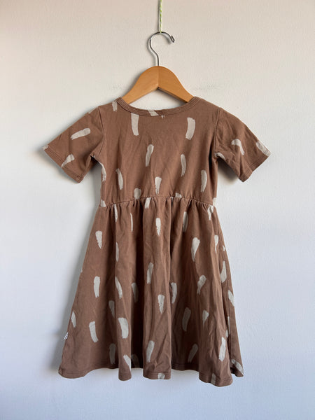 Little and Lively Brown Short Sleeve Dress • 5-6 years
