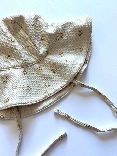 Quincy Mae White Sun Swim Hat • 0-6 months