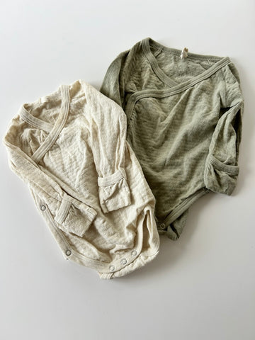 Quincy Mae 2pc Textured Long Sleeve Onesies • 0-3 months *