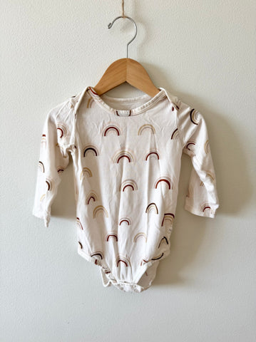 LouLou Lolliopop White Rainbow Long Sleeve Onesie • 6-12 months