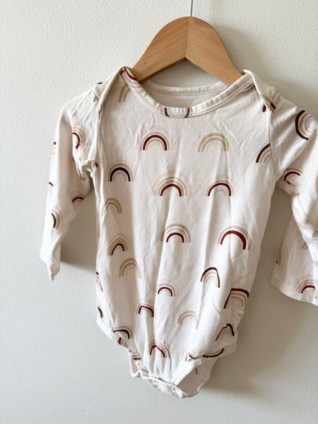 LouLou Lolliopop White Rainbow Long Sleeve Onesie • 6-12 months