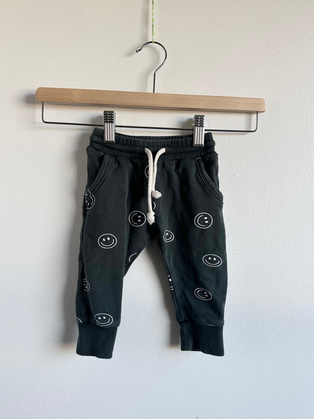 Mebie Baby Smiley Face Green Joggers • 6-12 months