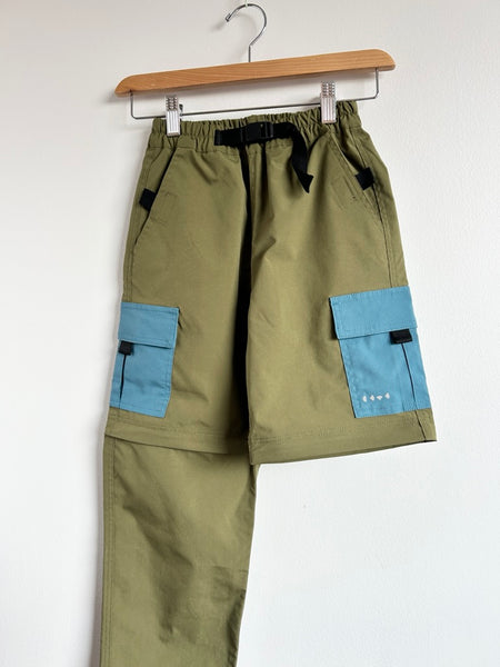 Chopi Yopi Water Resistant Zipper Pants to Shorts • 7-9 years