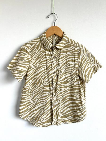 Rylee and Cru Short Sleeve Tan and Cream Button Up Shirt • 6-7 years