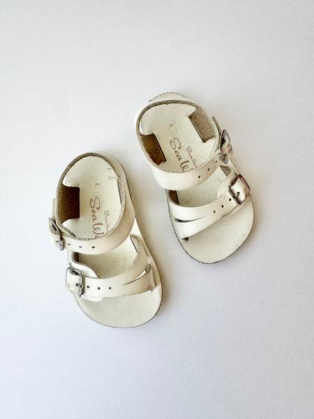 Saltwater Sandals Swimmers White • 4c