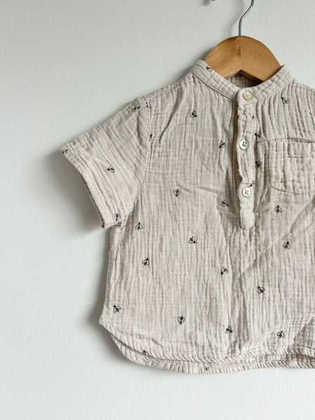 Rylee and Cru Muslin Bee Top • 18-24 months
