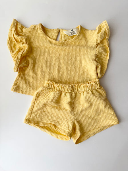 H&M Yellow Textured 2pc Shorty Set • 18-24 months