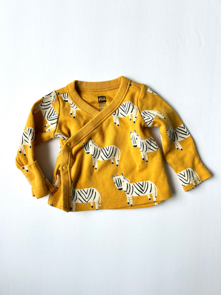 Tea Giraffe Kimono Style Button Up Long Sleeve Top • Newborn