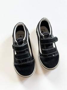 Vans Black and White Low Top Velcro Shoes • 8c