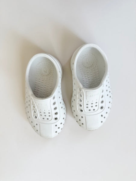 NEW Natives White Sneakers • 5c