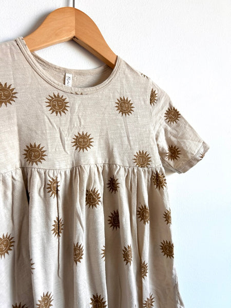 Rylee and Cru Short Sleeve Boxy Suns Dress • 4-5 years