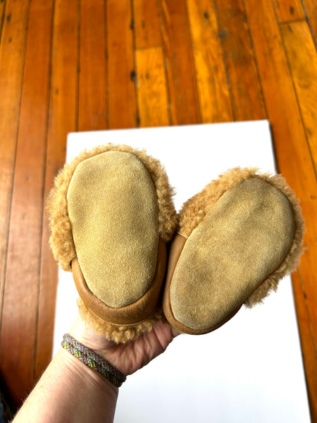 Ulla and Viggo Fuzzy Slippers • 3c (4.5")