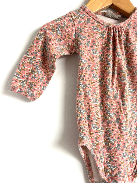 Wheat Long Sleeve Floral Bodysuit • 0-3 months