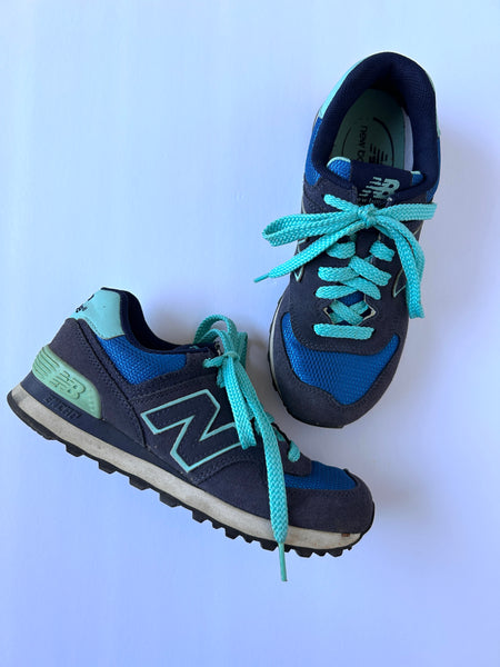 New Balance 574 Lace Up Shoes • 5.5 Womens / 36 EU