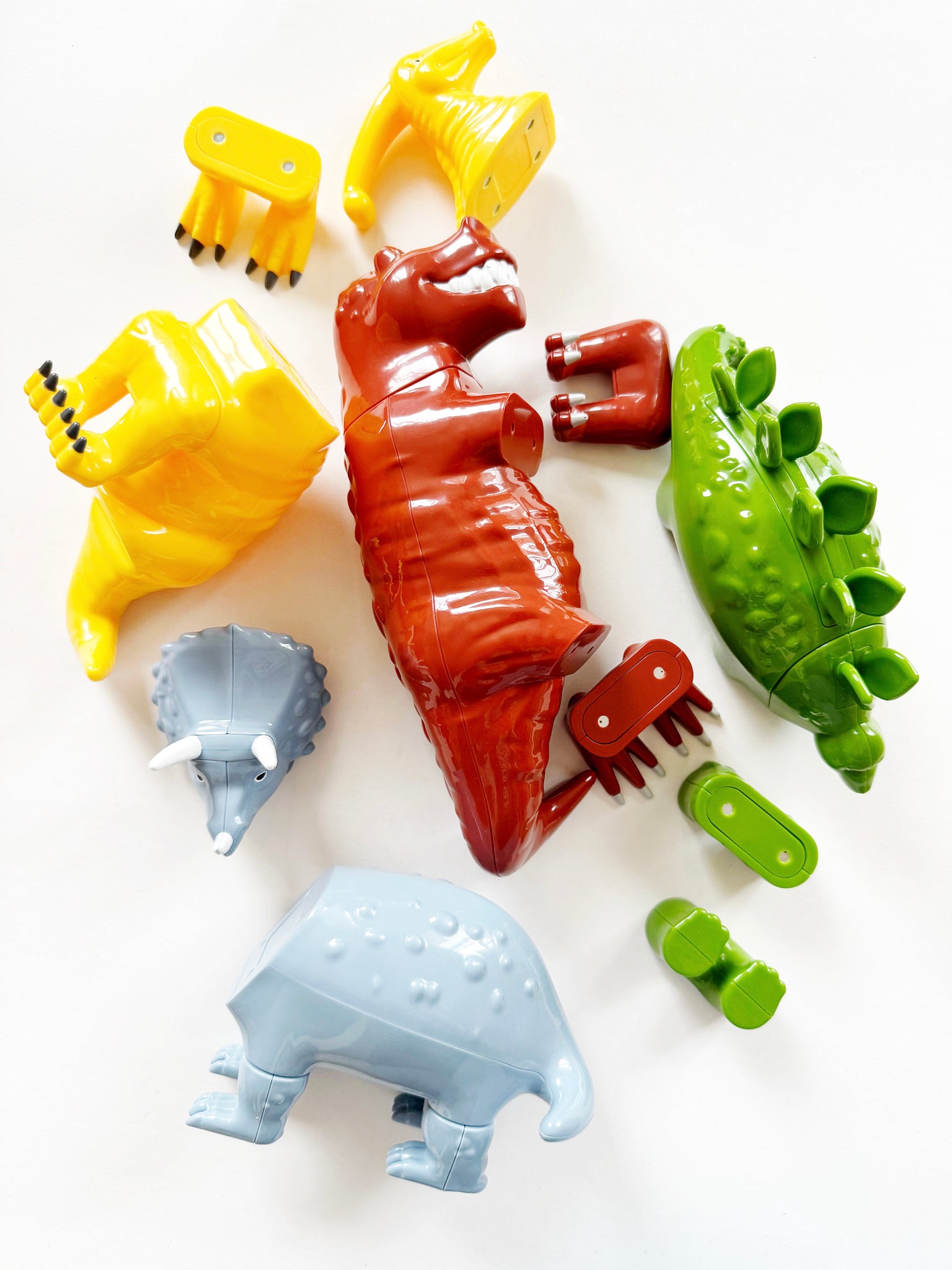 Popular Playthings Magnetic Dinosaur Set 15pc