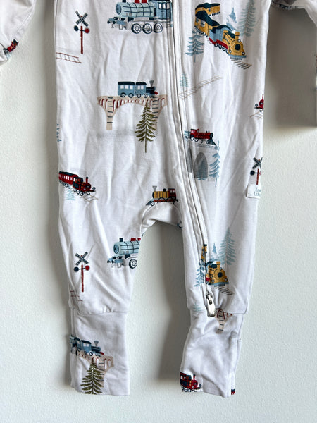 Loulou Lollipop White Sleeper with Trains • 0-3 months