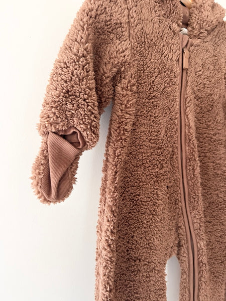 NEW H&M Fuzzy Bear Bunting • 6-12 months *