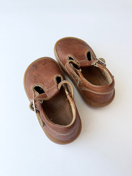 Pomme D'api Leather Mary Janes Shoes • 4c