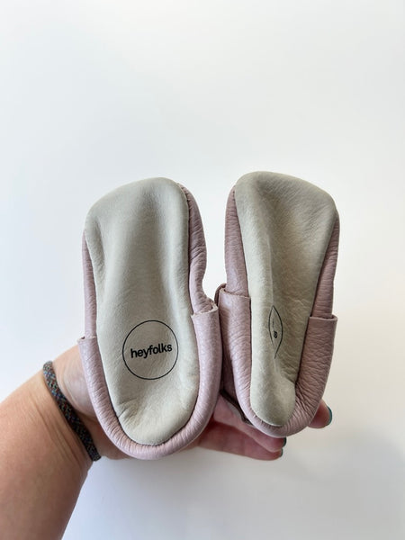 Heyfolks Pink Leather Mocs • 3c
