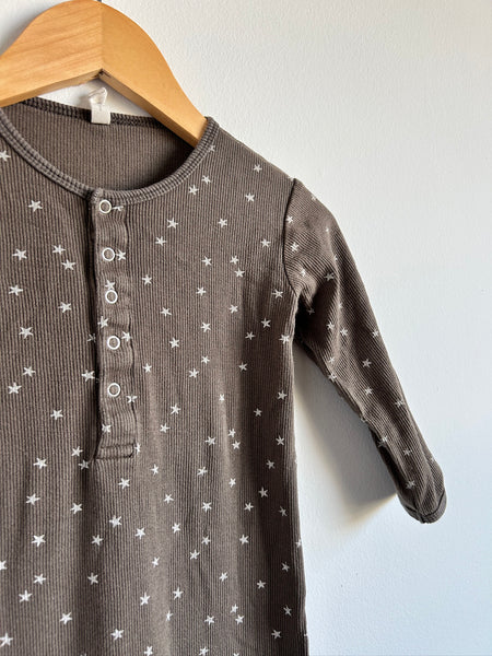 Quincy Mae Ribbed Grey Star Romper • 2-3 years