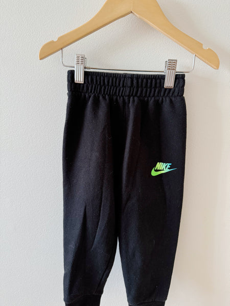 Nike 2pc Set • 2-3 years