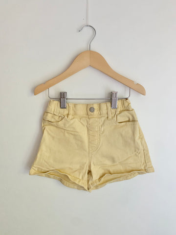 Uniqlo Yellow Shorts • 3-5 years