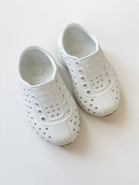 NEW Natives White Sneakers • 5c