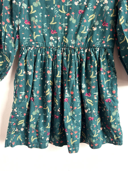Tea Plant Long Sleeve Green Dress • 5 years