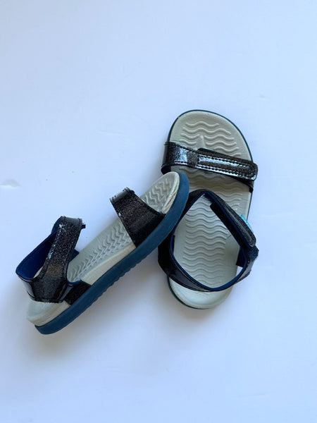 Native Sparkly Sandals • 8c