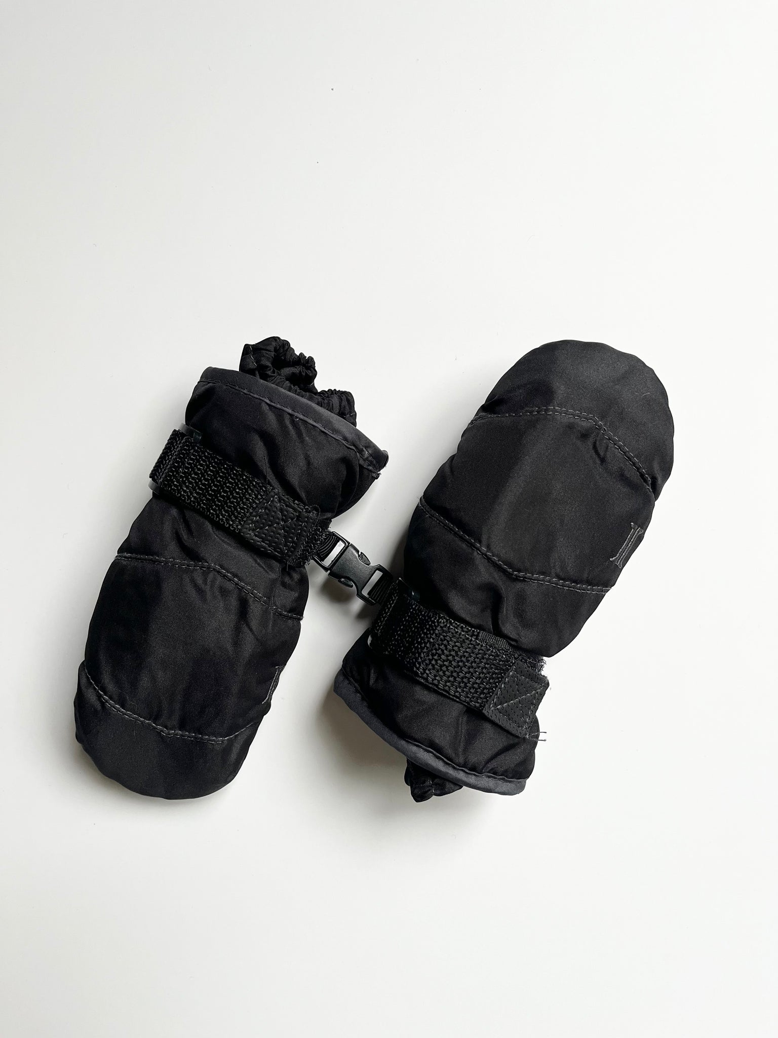 Hotpaws Black Mittens • 2-4 years