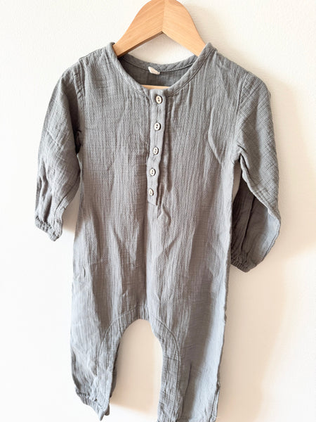 Quincy Mae Grey Long Sleeve Muslin Romper • 18-24 months