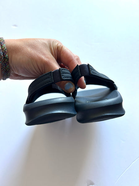 NEW Reef Flip Flop Sandals • 7/8c