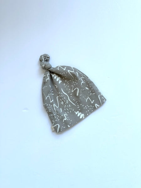 Jax and Lennon Grey Knot Beanie • Newborn