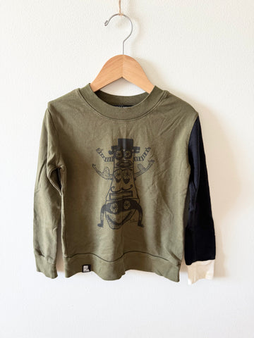 Mini and Maximum Green Long Sleeve Top With Grey Sleeve • 2-4 years