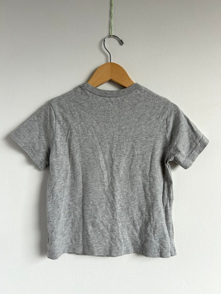 Gap Dinosaur Roar! T-Shirt • 5-6 years