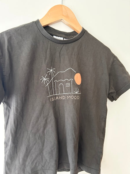 Zara "Island Mood" Grey Embroidered T-Shirt • 6 years *