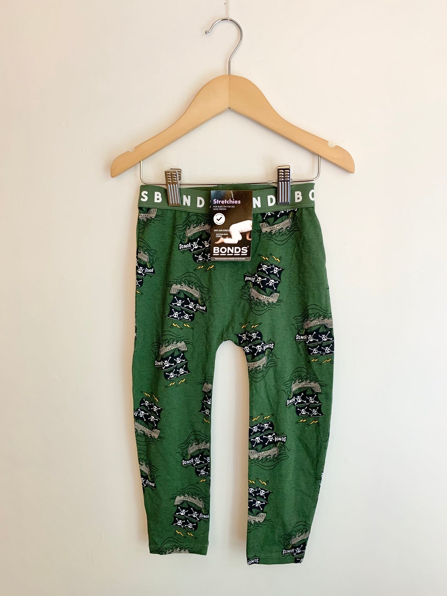 NEW Bonds Green Pirate Stretchies • 3 years