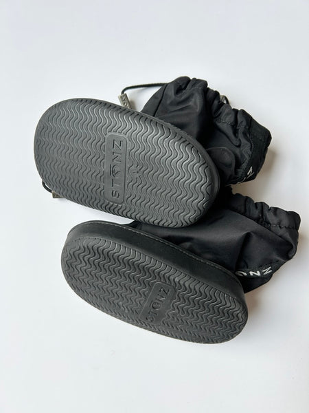 Stonz Black Fleece Lined Waterproof Booties • 5c/6c (Large)
